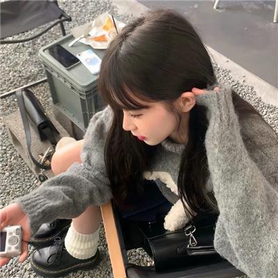 她不知道那些鸟的名字